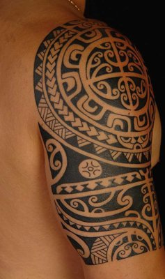 Tatouage maori, polynésien de l'épaule et du haut du bras